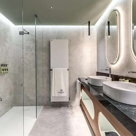 Hotel Palazzo San Gottardo Como, A Radisson Collection 5*